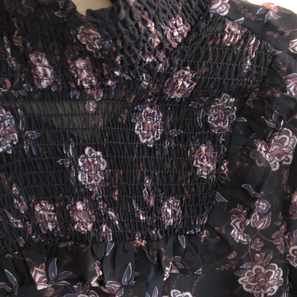 H&M Ruffle Top - Picture 4 of 5